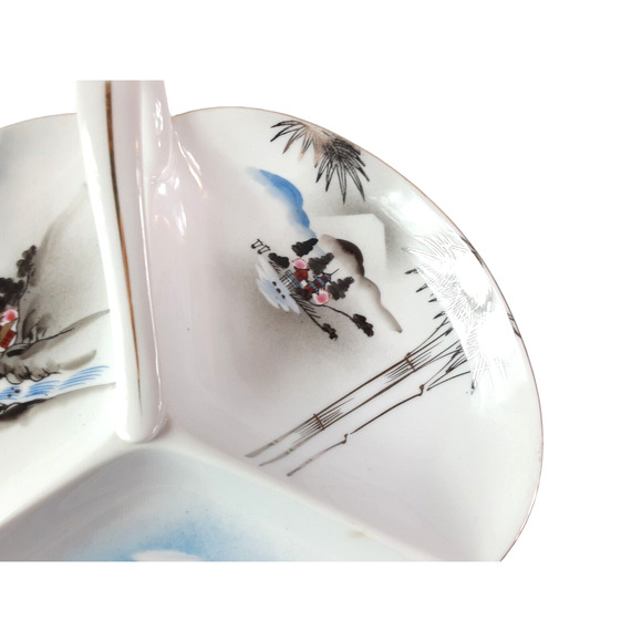 Kutani China Handled Serving Dish 3 Divided White Dish Scenic Mountains 19.5"Vtg - Picture 6 of 8